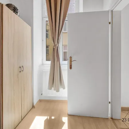 Four-bedroom, Four King-size Comfort 公寓 *