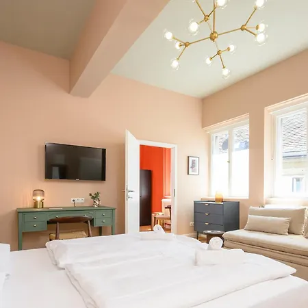 Apartment Palais Palffy Suits *