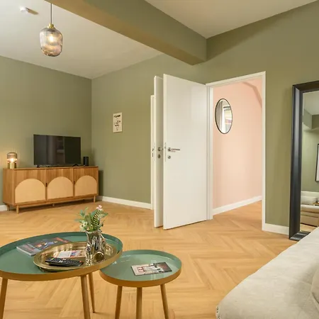 Palais Palffy Suits Apartment *