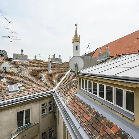 Apartment Palais Palffy Suits