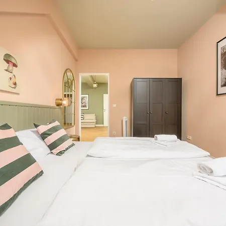 Palais Palffy Suits Apartment *