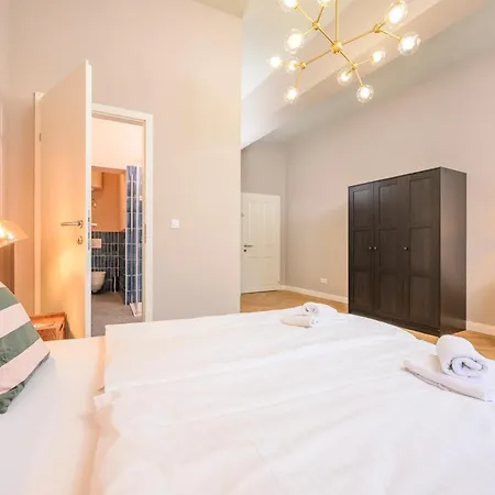 Apartment Palais Palffy Suits *