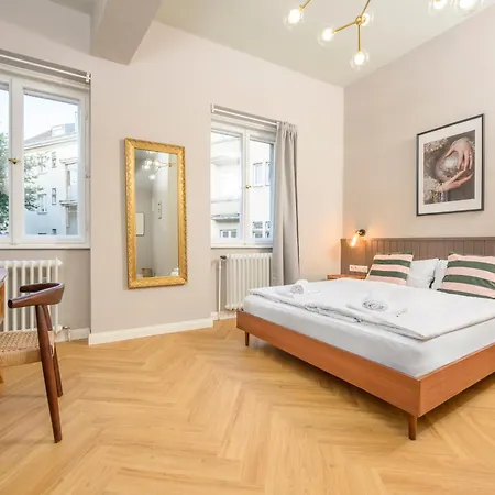 Palais Palffy Suits Apartment *