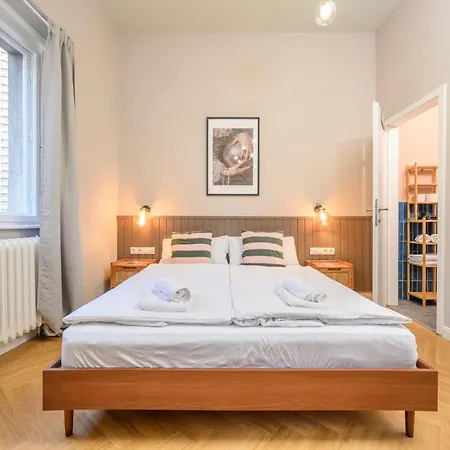 Apartment Palais Palffy Suits Wien