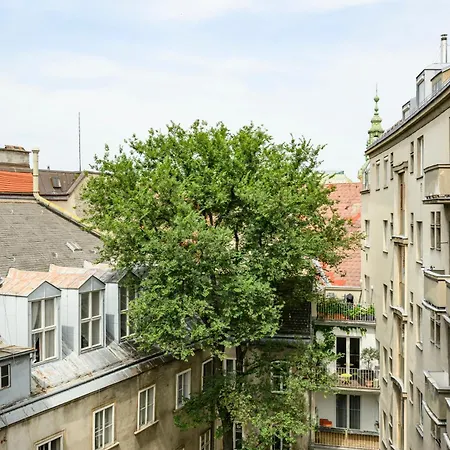 Palais Palffy Suits Apartment *