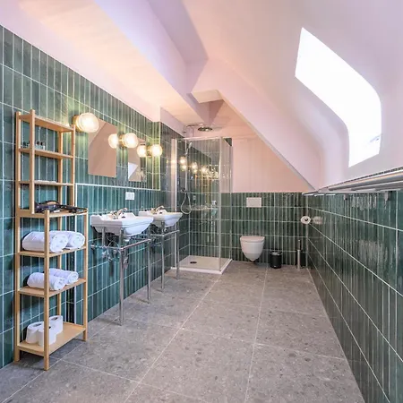 Apartment Palais Palffy Suits *