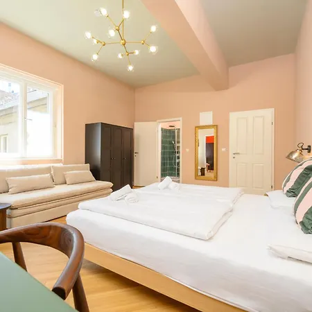 Palais Palffy Suits Apartment