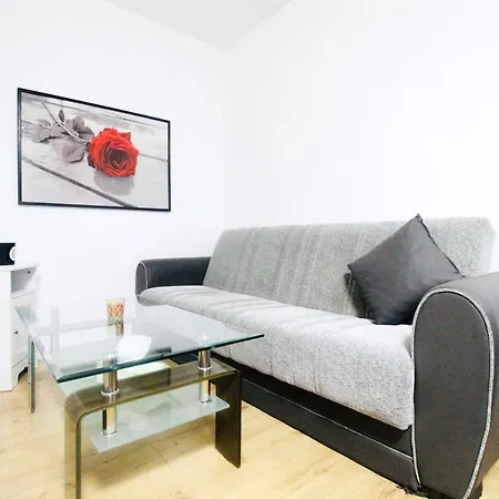 Modern In Millennium Area Apartment *