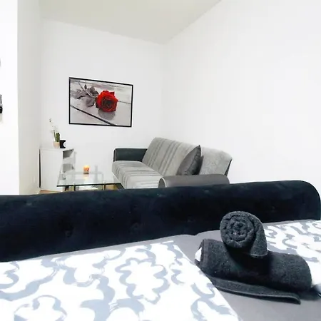 Apartment Modern In Millennium Area