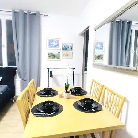 Modern In Millennium Area Apartment Wien