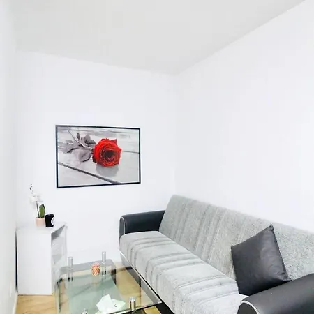 Modern In Millennium Area *