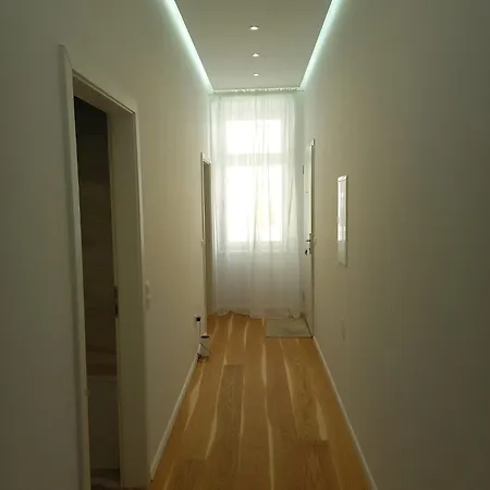 2 Beds In Vienna's Heart Apartment
