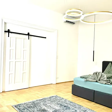 Opera 145 M2 * Vídeň