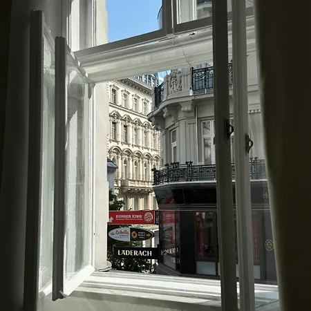 Apartmán Opera 145 M2
