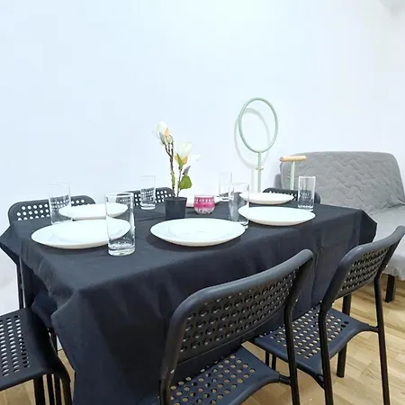 Spacious In A Lively Area