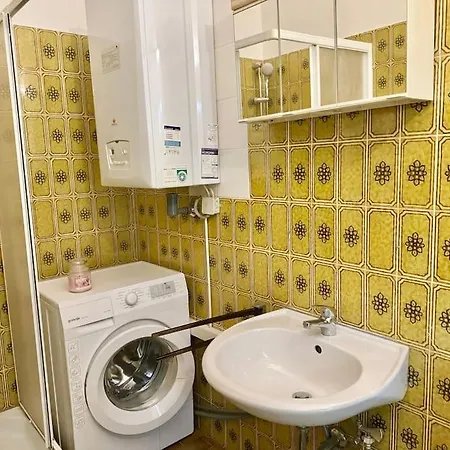 Classical - 5 Min To Center Apartament
