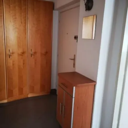Jonas Apartment, 2 Br Apartment *