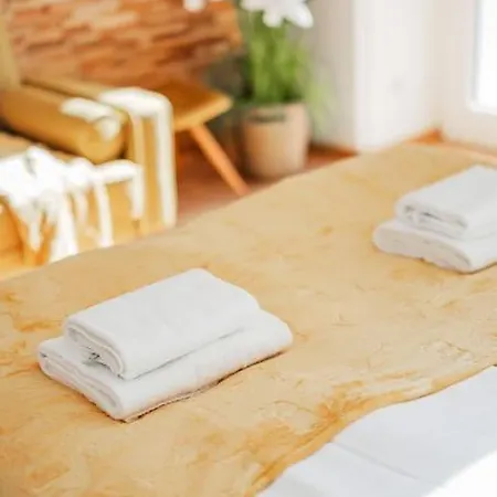 Premium Studio With Free Parking Apartmán