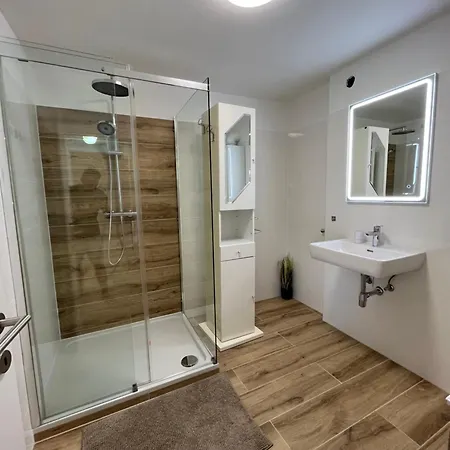 Apartment Traum Mit Pool+balkon *