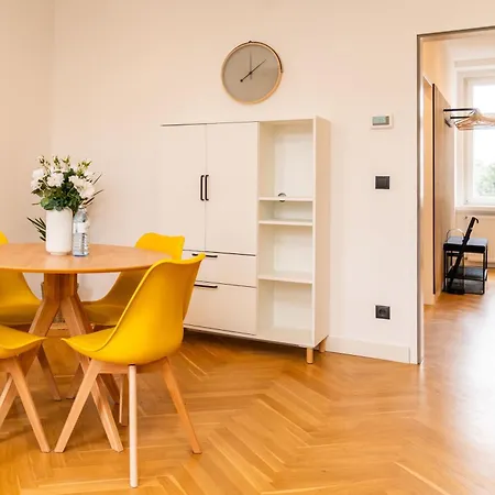 Myflat - Bright Near Station