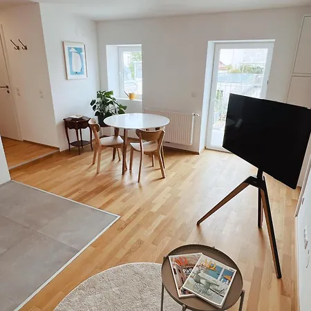 Brunnenmarkt Balcony Apartment Vienna