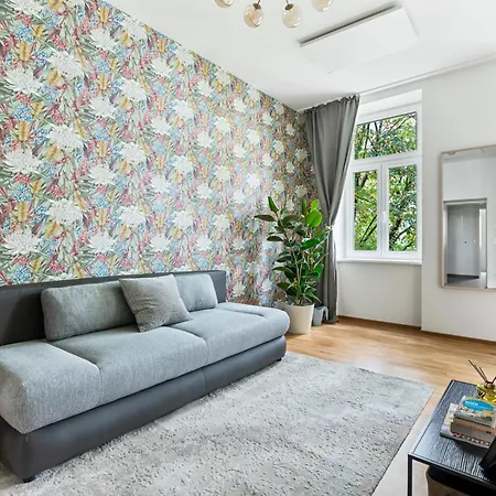 Apartmán Cozy, Generous - 10 Min To City-centre - Contactless 24h Check-in