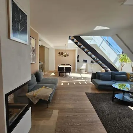 Central Penthouse Apartment