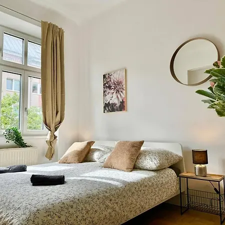 130 M2 Spacious 5 Bedroom