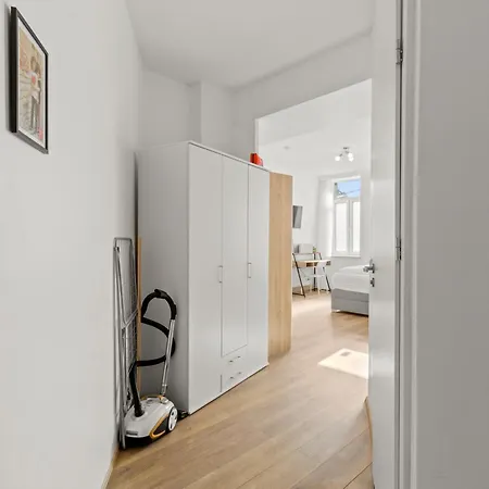 Farawayhomes 43 *