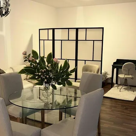 Gemuetliche Mit Balkon In Apartment *