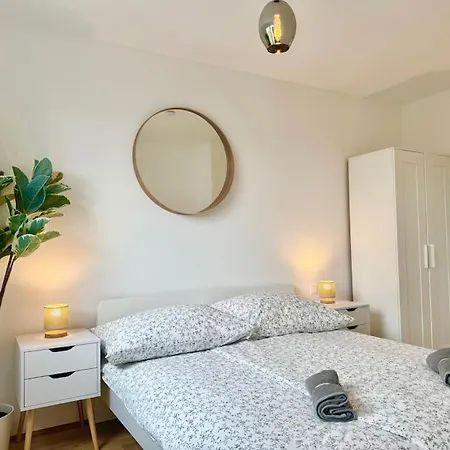 Modern Danube With Balcony Apartament *