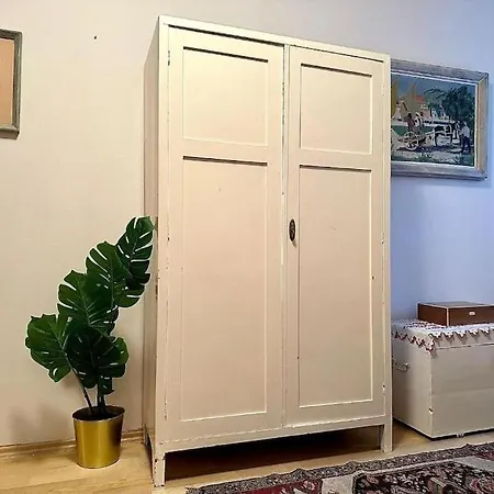 Apartament Next To First District, Traditional
