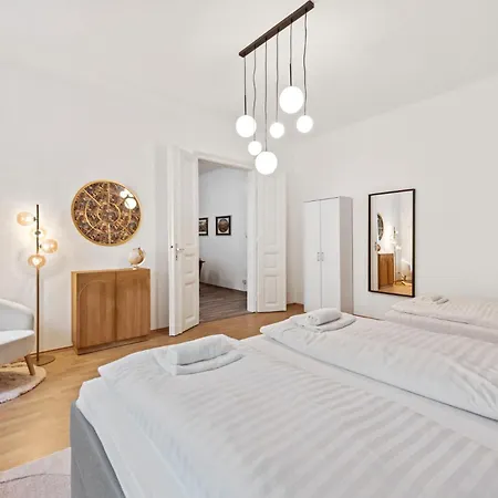 4ty3 - Schoenbrunn Is Calling Апартаменты Вена