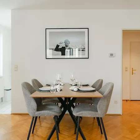 Hip Perfect For 4 Or 6, Great District, Metro Apartamento *