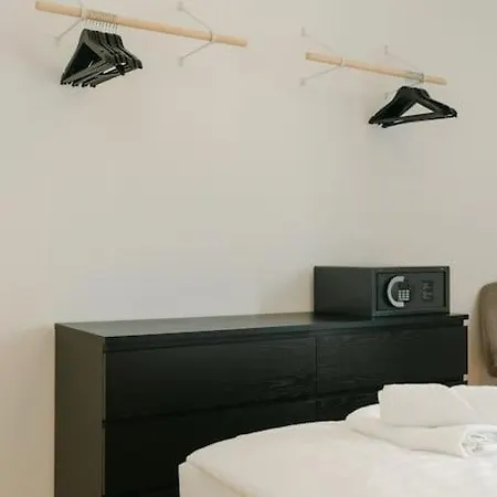 Hip Perfect For 4 Or 6, Great District, Metro * Viena