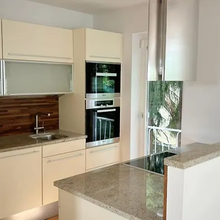 Villa Traum Mit Weingartenblick!