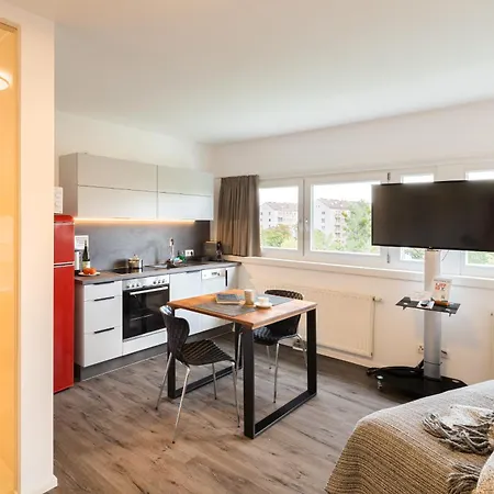 Urban Island I Riverside Apartment