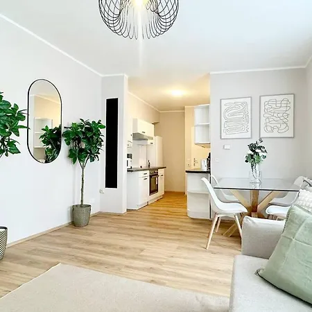 Next To Shopping Street I 5 Minutes To Inner Apartmán *