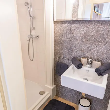 Premium - Schoenlaterngasse Apartment