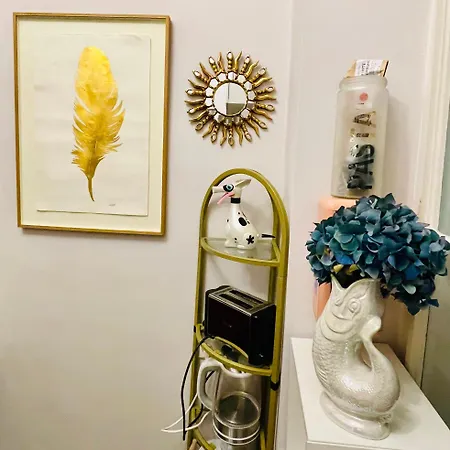 Apartment Feel At - Self Check In