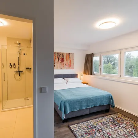 Urban Island I Riverside Apartment