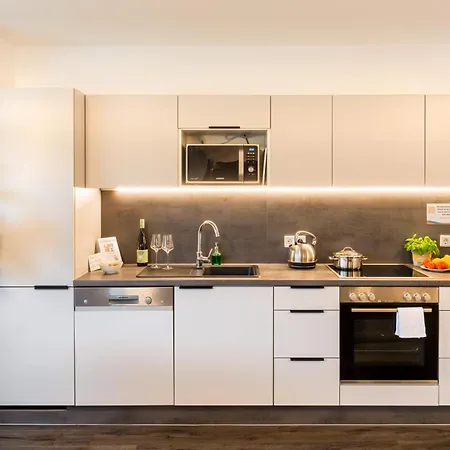 Urban Island I Riverside Apartment Wien