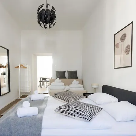 Grosszuegiges City-apartment * Vienna