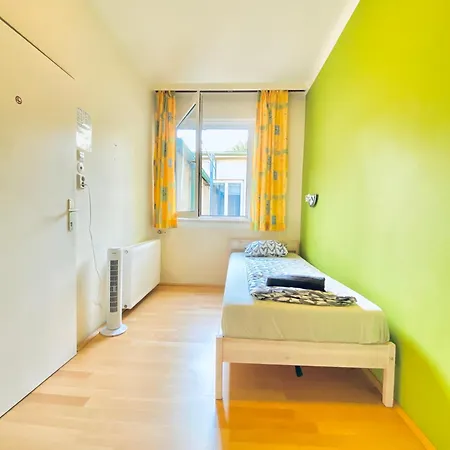 Affordable Central Rooms, 10-min To Lugner City * Viena