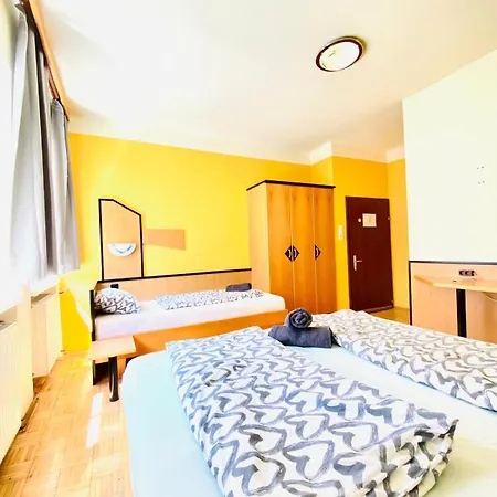 Affordable Central Rooms, 10-min To Lugner City * Viena