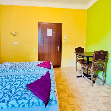 Apartament Affordable Central Rooms, 10-min To Lugner City *