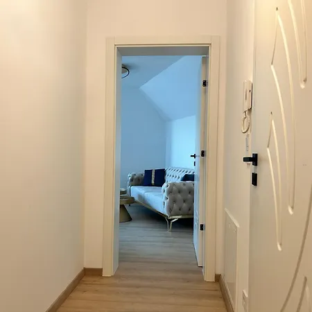 Apartment Asp Modern With Balcony & Free Parking