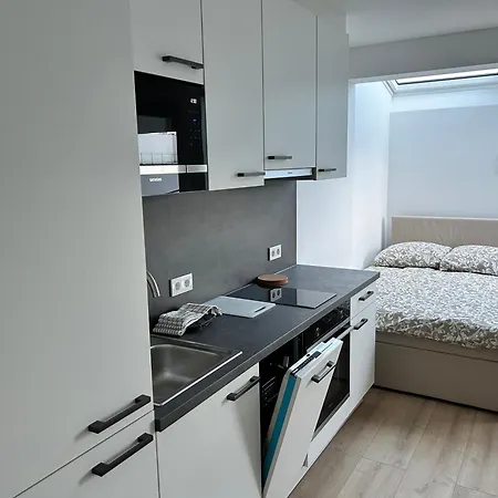 Asp Modern With Balcony & Free Parking *