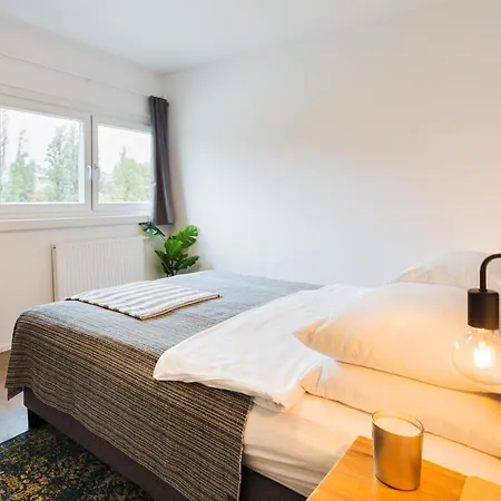 Urban Island I Riverside Apartment