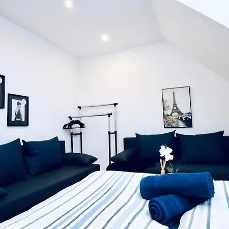 Apartment Comfy 4br With Terrace In Great Location